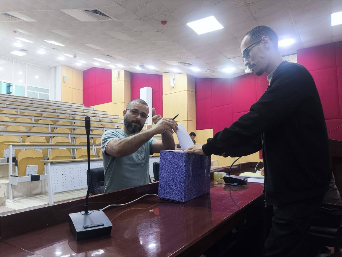 عملية انتخاب أعضاء لجنة الحوار